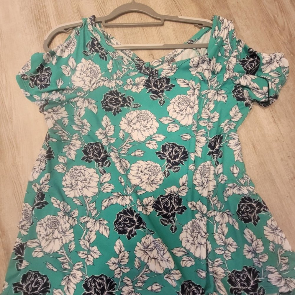 Agnes & Dora cold shoulder double v love top